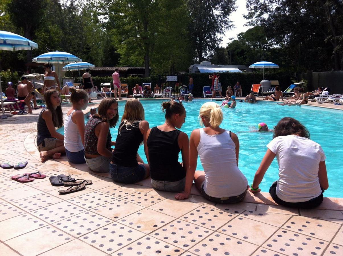 Chalet 4 Or 6 Persons Toscana Viareggio Camping Bosco Verde Italie Torre del Lago Puccini Eksteriør bilde
